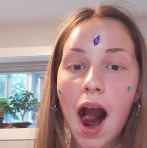 Meet your Posher, Kayla